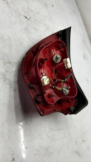 PILOTO TRASERO IZQUIERDO KIA CEED (5)