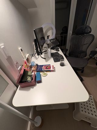 Mesa de escritorio moderna