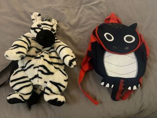 Conjunto Mochilas Infantiles Cebra y Dragón