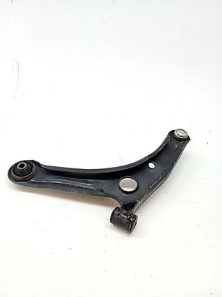 BRAZO SUSPENSION INFERIOR DELANTERO DERECHO SMART FORFOUR