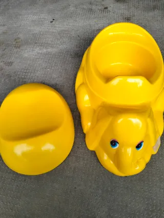 Vasino in plastica giallo