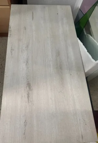 Mesa de comedor en buen estado