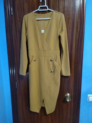 Vestido cruzado amarillo talla M
