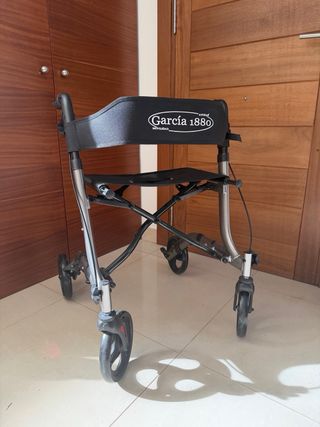 Andador Plegable con Asiento