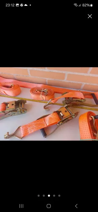 Eslingas y carracas de amarre 3m y 5 cm ancho.