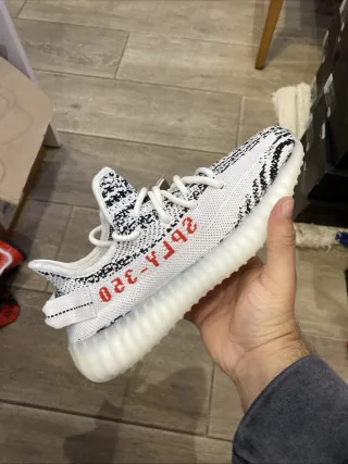 Adidas Yeezy Boost 350 V2 Zebra Talla 44