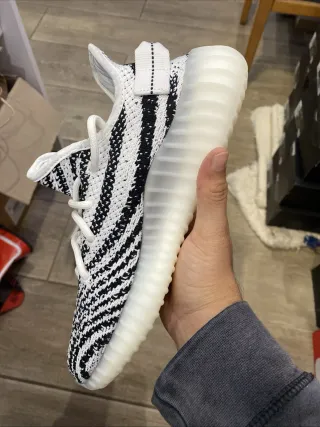 Adidas Yeezy Boost 350 V2 Zebra Talla 44