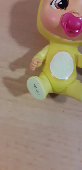 Bebé Llorón pequeño con chupete