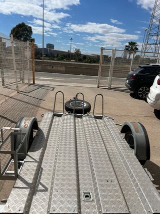 Remolque para 3 motos 1000€