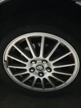 Llantas Jaguar 16'