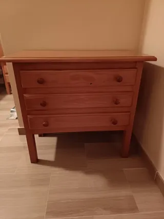 Cómoda de madera