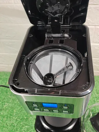 Cafetera Taylor 1.5L LCD 950W