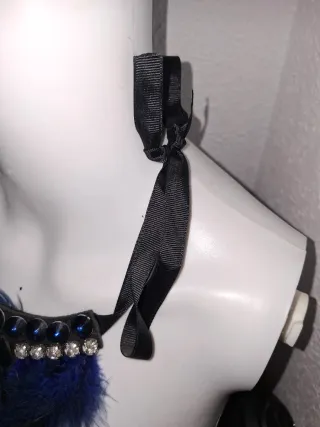 Gargantilla Burlesca Plumas Azul y Negro