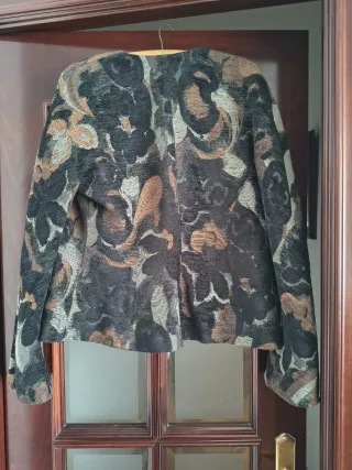 Chaqueta corta Cucca's floral.