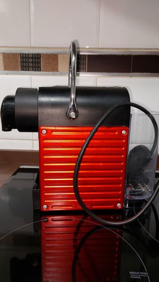 Cafetera Nespresso Krups Roja PARA PIEZAS