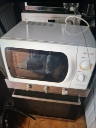 Microondas Whirpool plateado