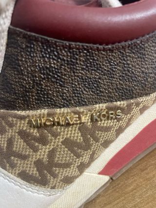 Zapatillas Michael Kors Beige y Blanco