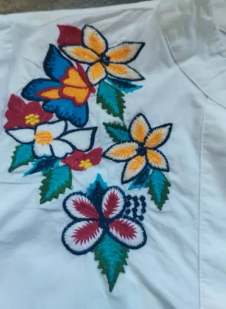 Blusa Sfera Bordado Floral Talla S Nueva