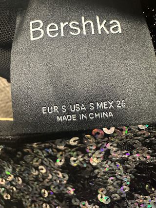 Vestido Bershka lentejuelas negro y plata Talla S