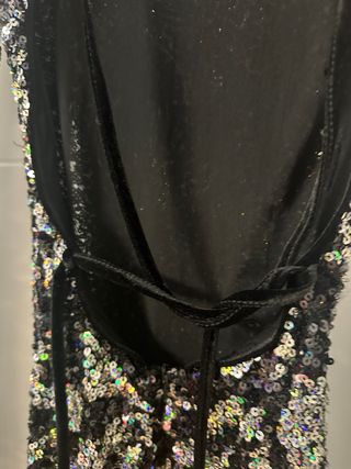 Vestido Bershka lentejuelas negro y plata Talla S