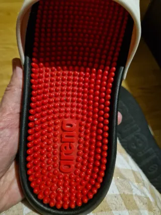 Chanclas masajes Arena nuevas