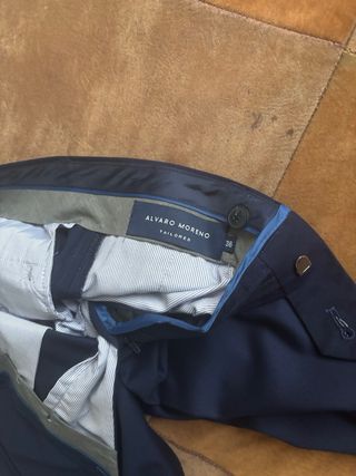 Traje de niño azul talla M