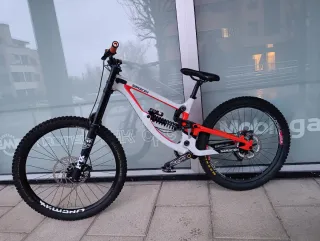 Saracen Myst Pro 2020 DH Bicicleta