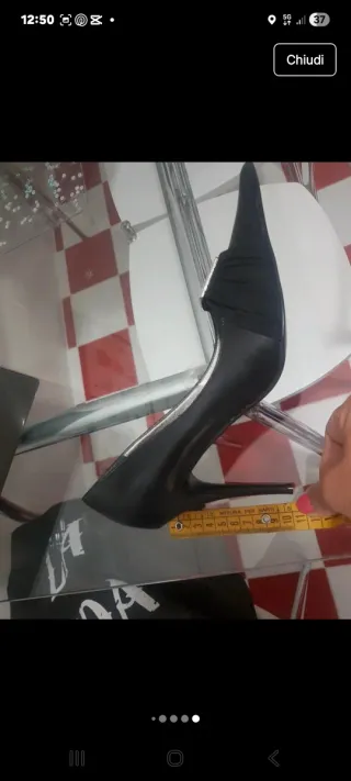 Décolleté Solo Soprani nere con S