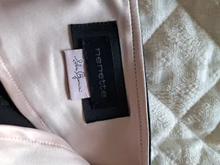 Gonna nera in tessuto simile ad ecopelle - tg. S