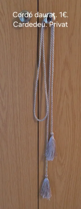 Disfraces: guantes satinados, chal, collar, danza