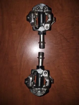 Pedales Shimano XT M8100