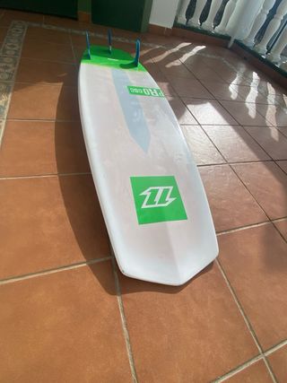 Tabla Kitesurf North Pro CSC 5'5” 24L