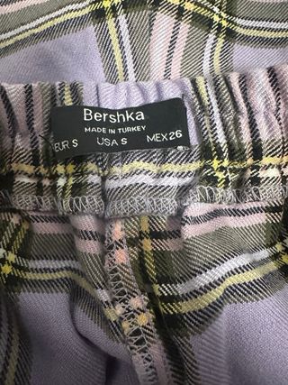 Falda pantalón cuadros Bershka Talla S