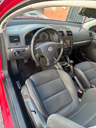 Volkswagen Golf 5 2005 1.900 tdi 105cv