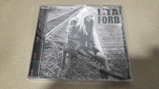 CD Lita Ford 'Living like a Runaway'