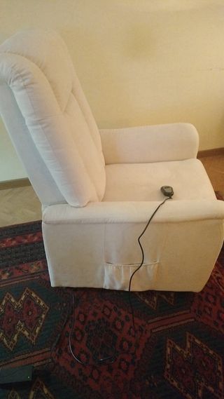 Sillón reclinable eléctrico beige