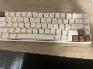 Teclado Mecánico Blanco y Marrón