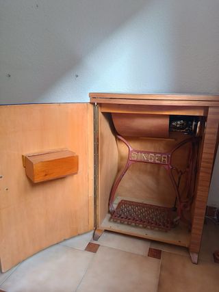 Máquina de coser Singer antigua