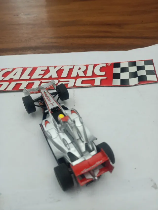 Scalextric Compact McLaren Mercedes NO NEGOCIABLE