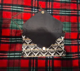 Bolso de fiesta con pedrería