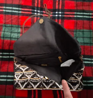 Bolso de fiesta con pedrería