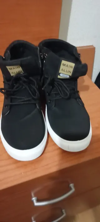 Tenis Unisex Negro y Blanco