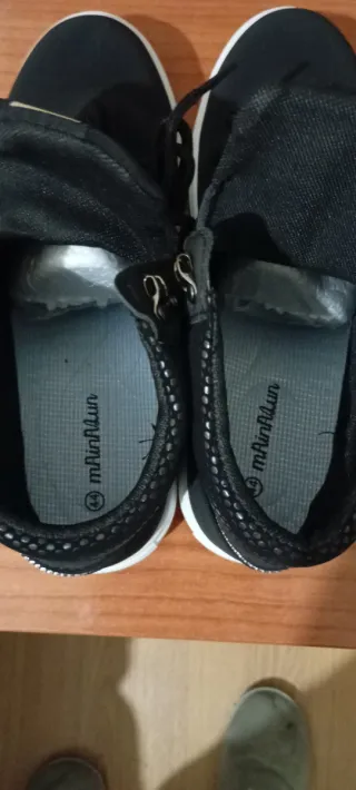 Tenis Unisex Negro y Blanco