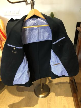 Americana y pantalón azul/beige