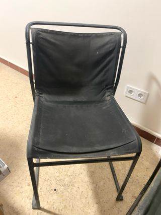 Due sedie da pranzo/ufficio in metallo e tessuto