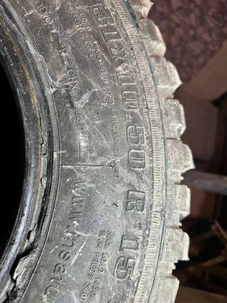 Neumáticos todoterreno (4 unidades)