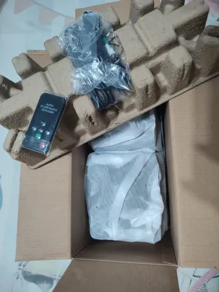 Altavoz DJ Hercules con luz LED