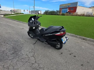 Suzuki Burgman 125cc Maxi Scooter