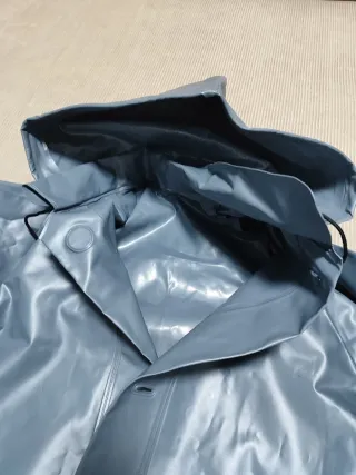 Impermeable grueso de buena calidad