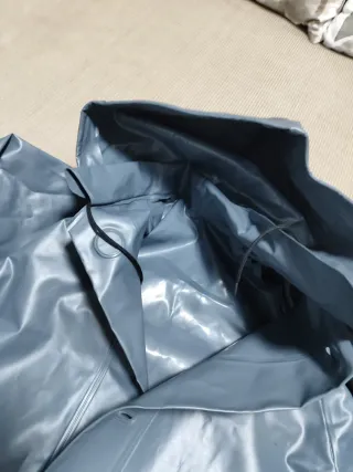 Impermeable grueso de buena calidad